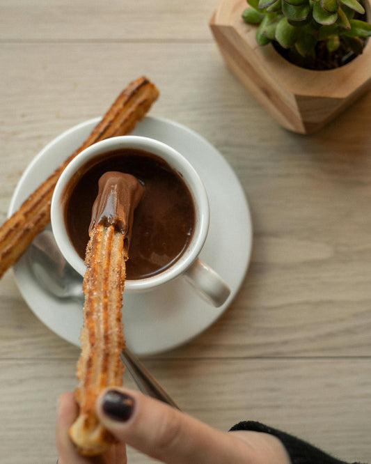Churros Pré-Frito with Spiced Chocolate Sauce