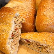 Esfiha de Frango com Cream Cheese / Chicken & Cream Cheese Esfiha - Smaka Bra (Unit.)