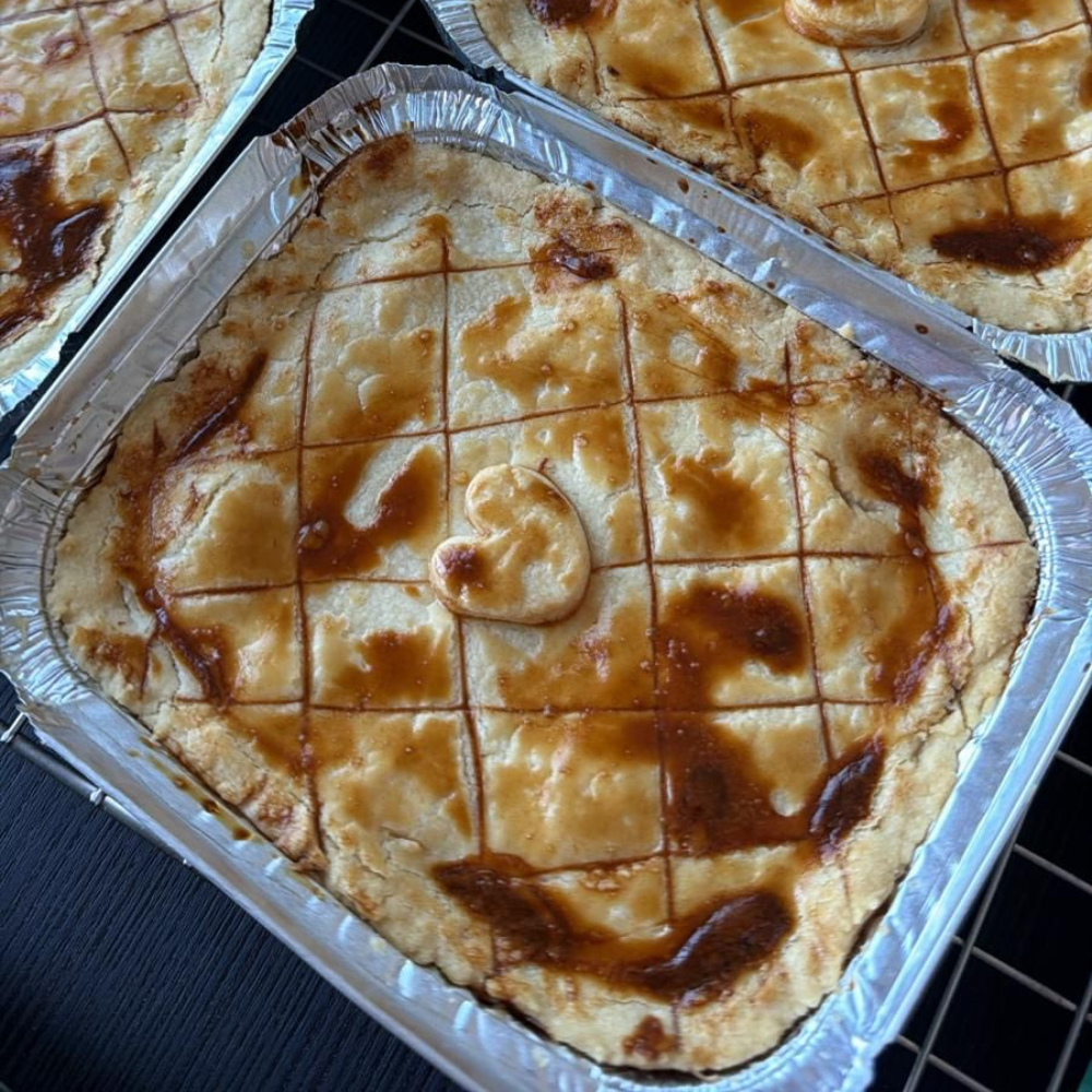 Empadão de Frango com Requeijão / Chicken Pie with Cream Cheese - Smaka Bra (350g)