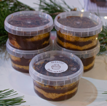 Bolo no Pote de Cenoura com Brigadeiro / Carrot Cake with Brigadeiro in a Jar